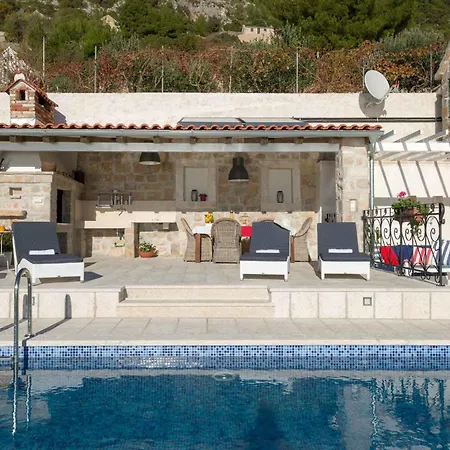 Exquisite Brac 3 Bedrooms Belle Overlooking The Adriatic Sea Private Pool