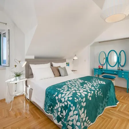 Exquisite Brac 3 Bedrooms Belle Overlooking The Adriatic Sea Private Pool *