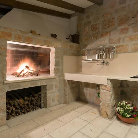 Villa Exquisite Brac 3 Bedrooms Belle Overlooking The Adriatic Sea Private Pool