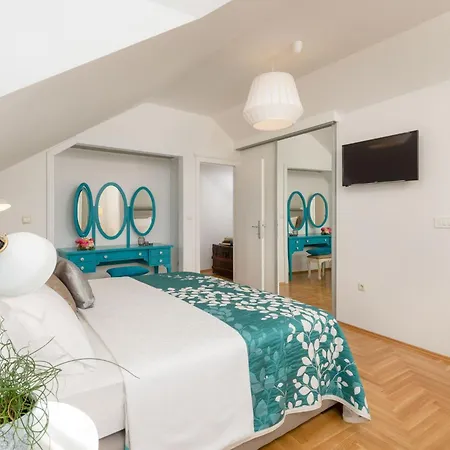 Exquisite Brac 3 Bedrooms Belle Overlooking The Adriatic Sea Private Pool
