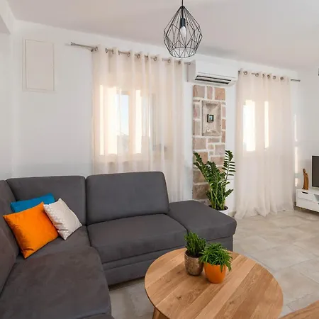 Exquisite Brac 3 Bedrooms Belle Overlooking The Adriatic Sea Private Pool
