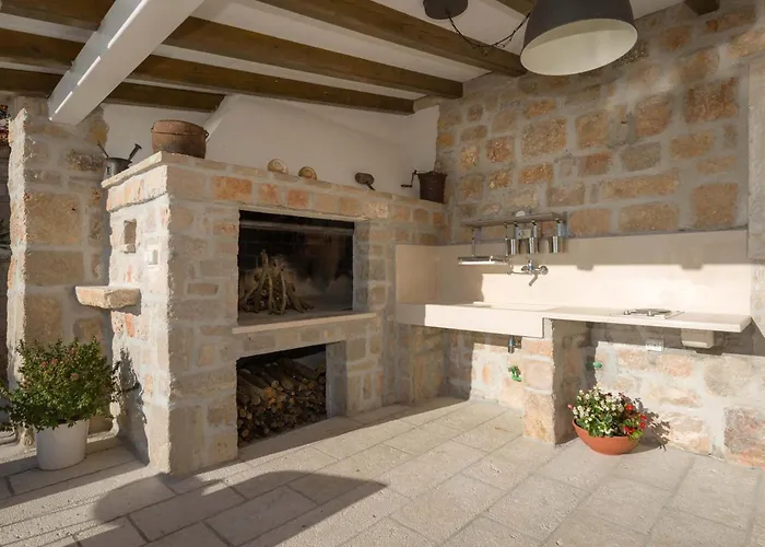 Villa Exquisite Brac 3 Bedrooms Belle Seaviews