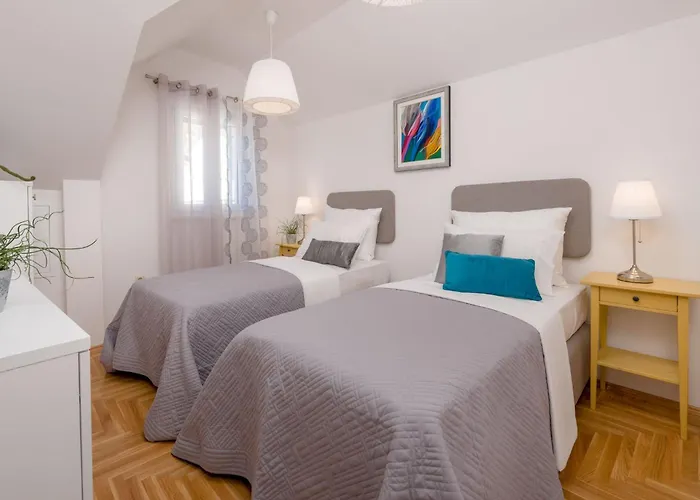 Exquisite Brac 3 Bedrooms Belle Seaviews